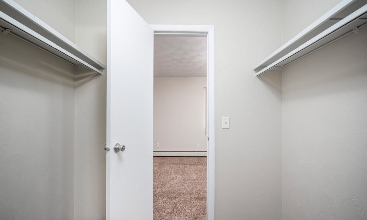 1525 Bacon Ave #16 - Photo 6 of 10