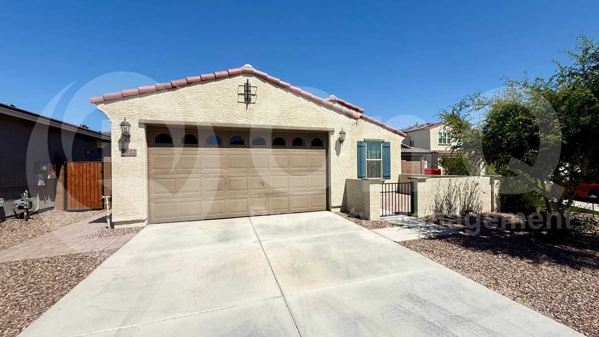 7922 W Pasadena Ave - Photo 2 of 21