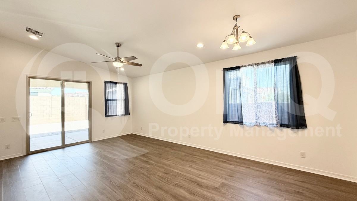 7922 W Pasadena Ave - Photo 6 of 21