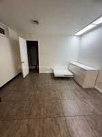 featured image of 770 E 61st St #7
