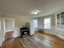 featured image of 68 Laval St #3