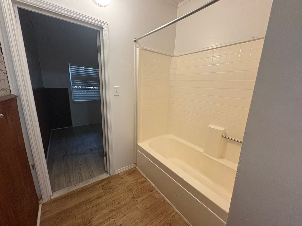 883 Mulberry St #B - Photo 7 of 10