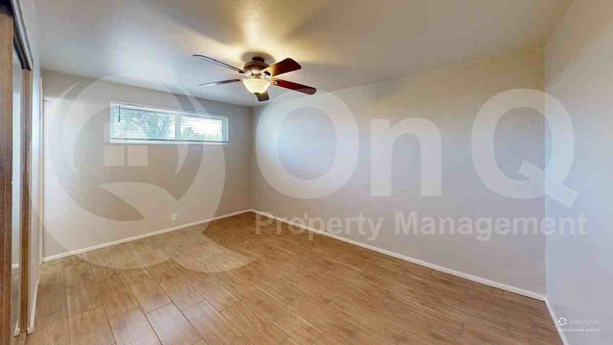 7312 E 20th St - Photo 5 of 27