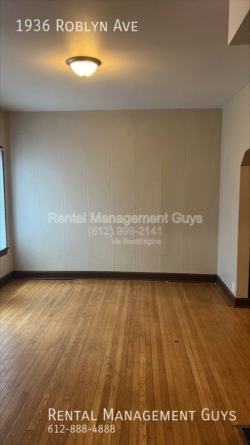 1936 Roblyn Ave - Photo 5 of 9