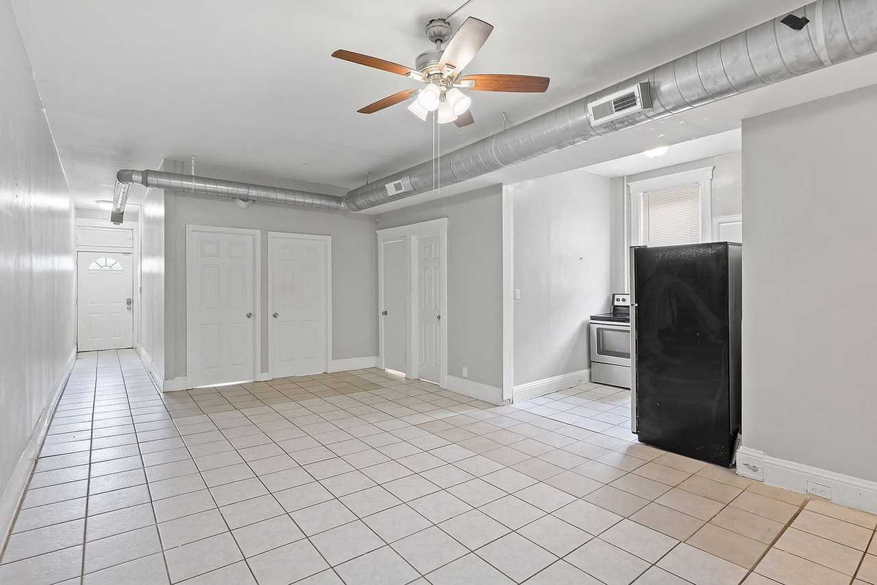 60 W Mcmillan St #1 - Photo 6 of 21