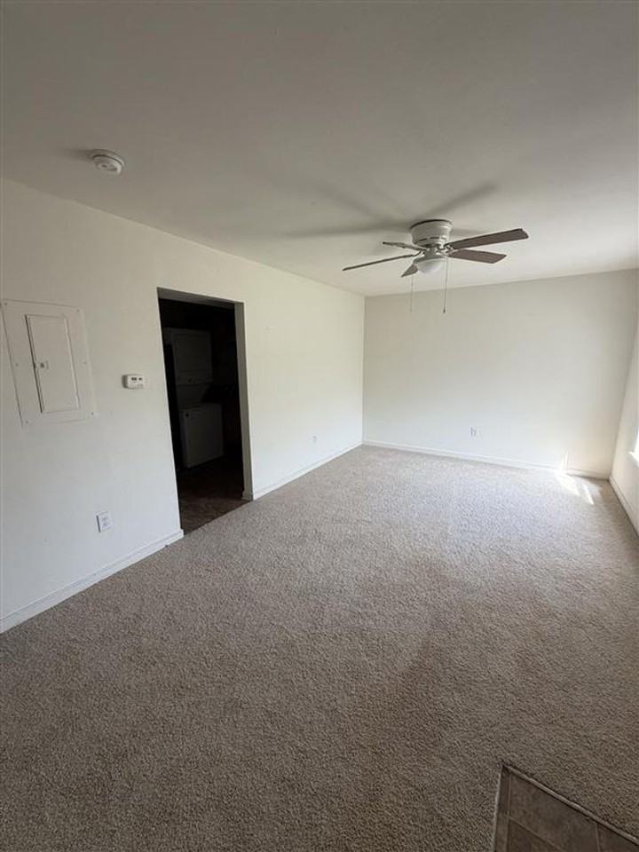 3528 E Richmond Rd #U5 - Photo 2 of 8