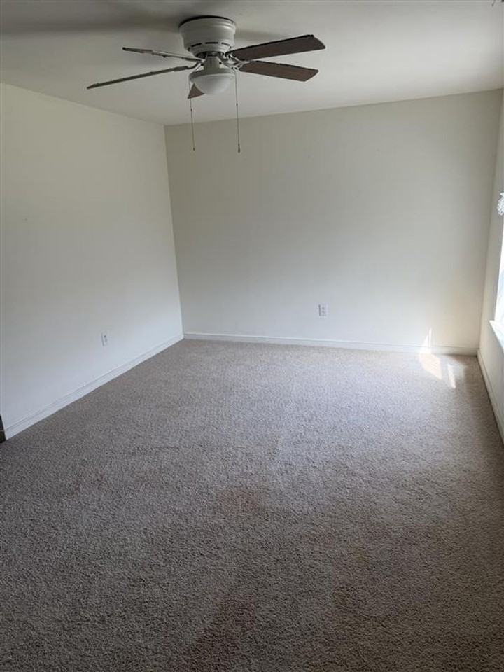 3528 E Richmond Rd #U5 - Photo 3 of 8