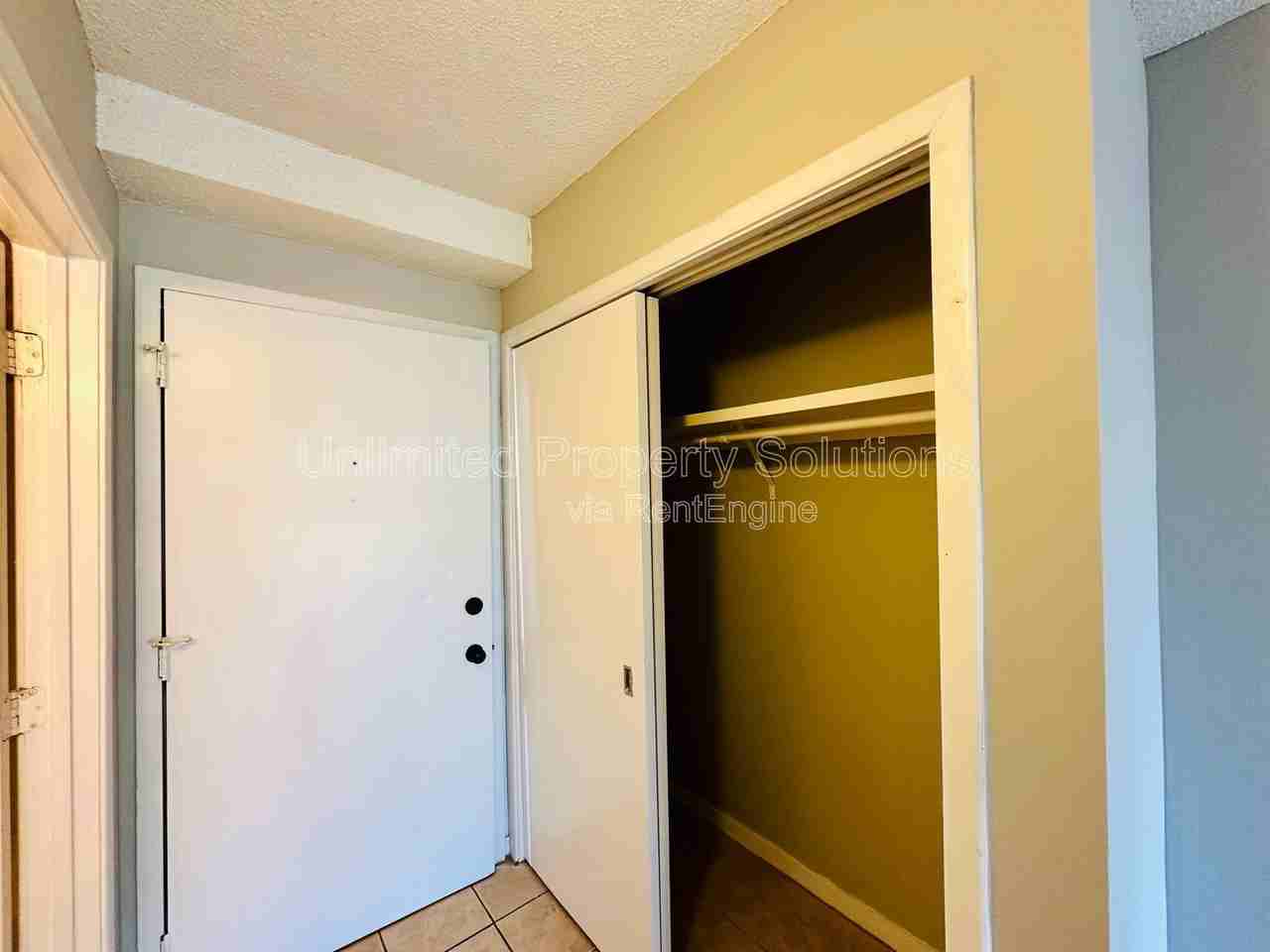 456 Racine Dr - Photo 4 of 12