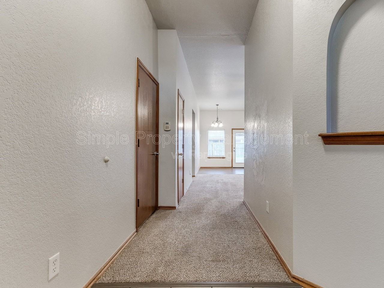 3221 Sw 103rd Pl - Photo 3 of 28