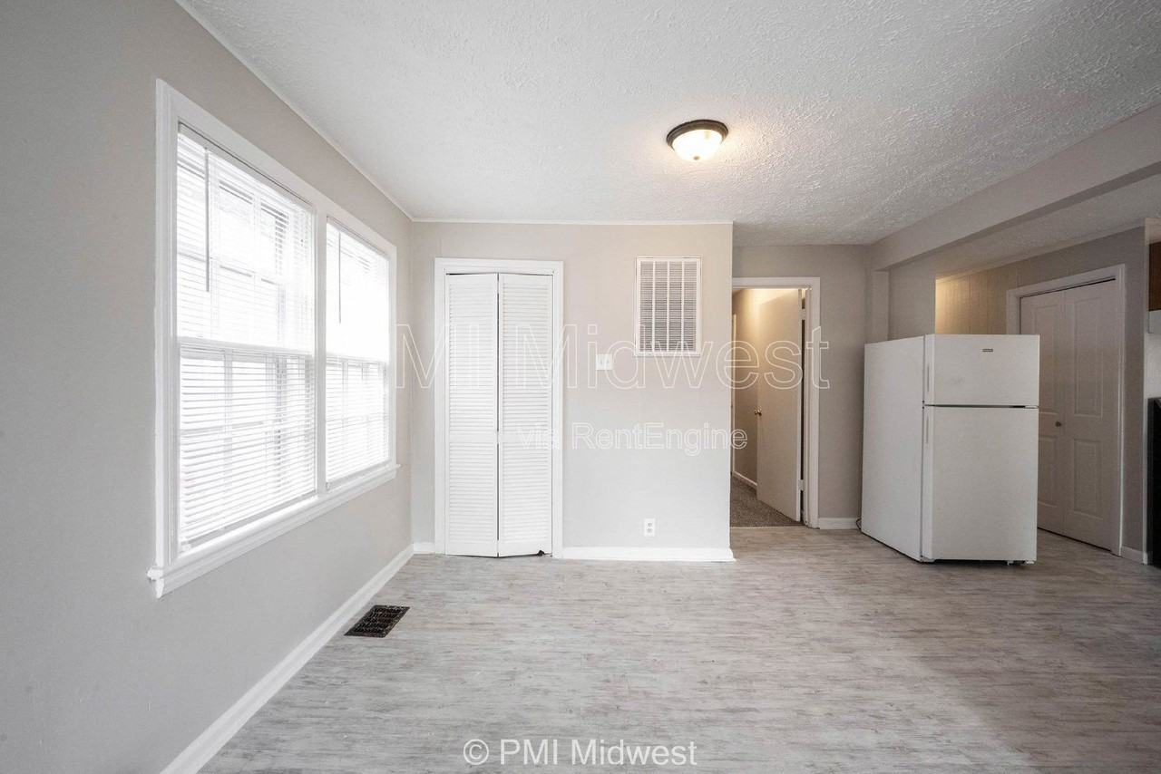 270 S Lasalle St - Photo 5 of 28