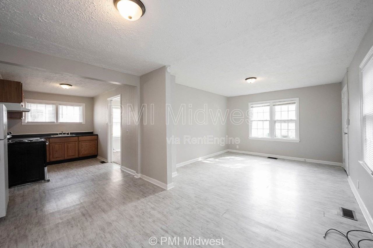 270 S Lasalle St - Photo 6 of 28