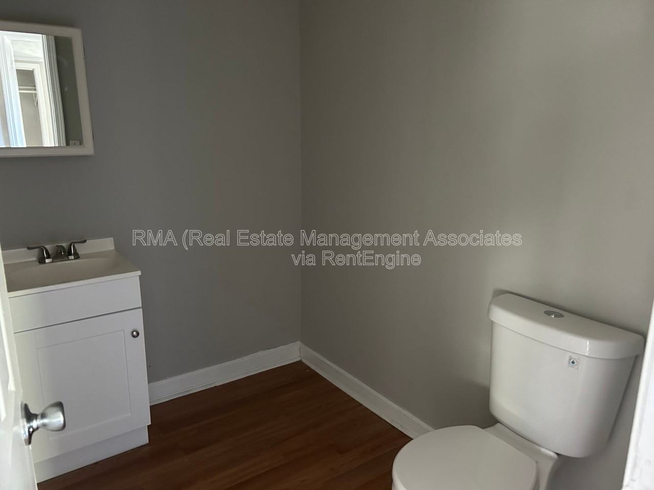 926 N 9th St - Photo 3 of 6