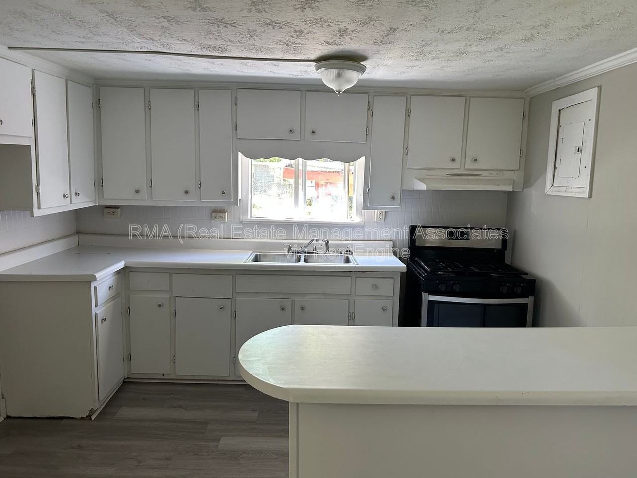 926 N 9th St - Photo 6 of 6