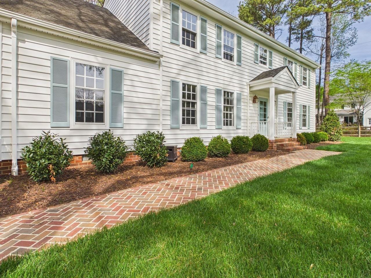 1602 Harborough Rd - Photo 2 of 38