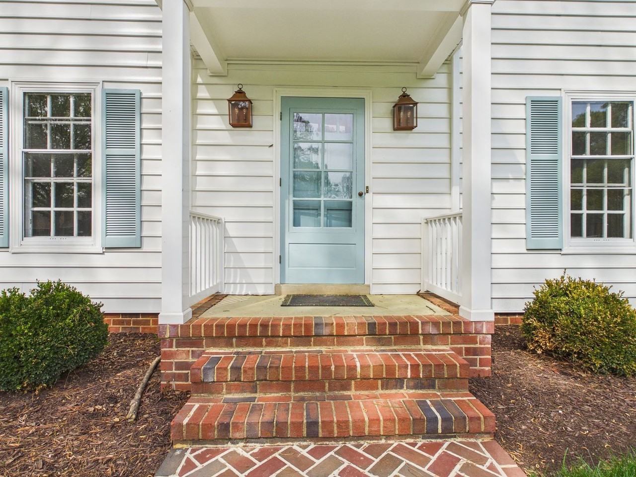 1602 Harborough Rd - Photo 3 of 38