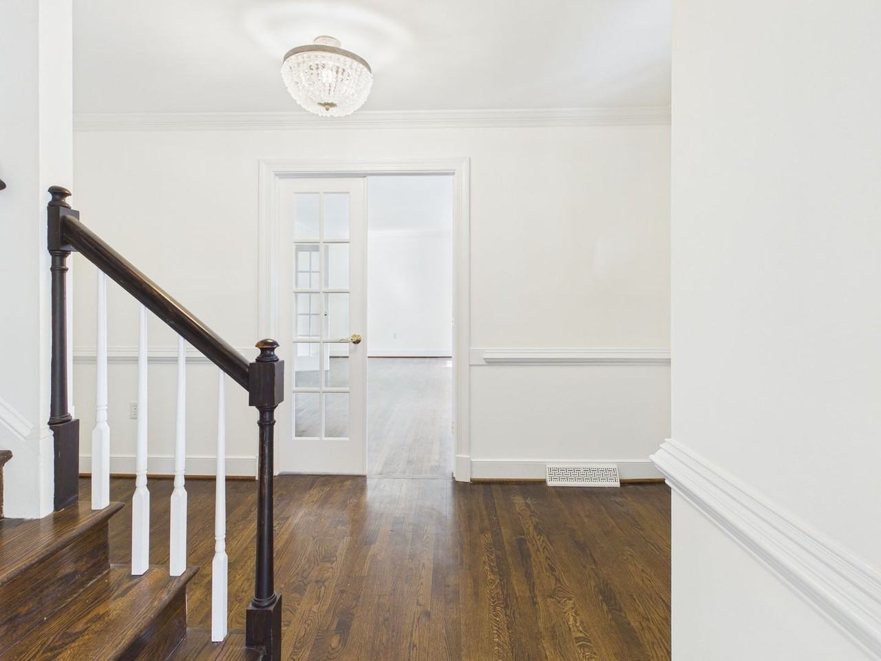 1602 Harborough Rd - Photo 5 of 38