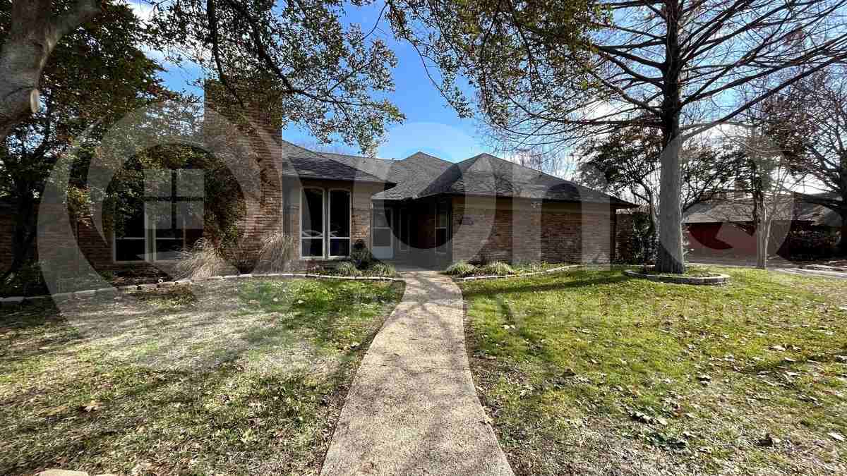 13102 Halwin Cir - Photo 2 of 40