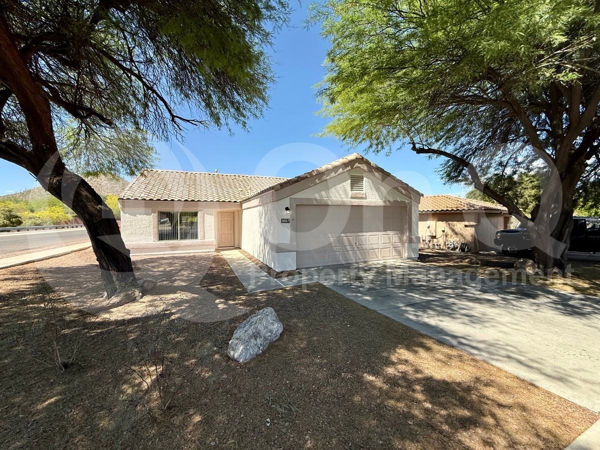 2574 W Southern Star Dr - Photo 3 of 20