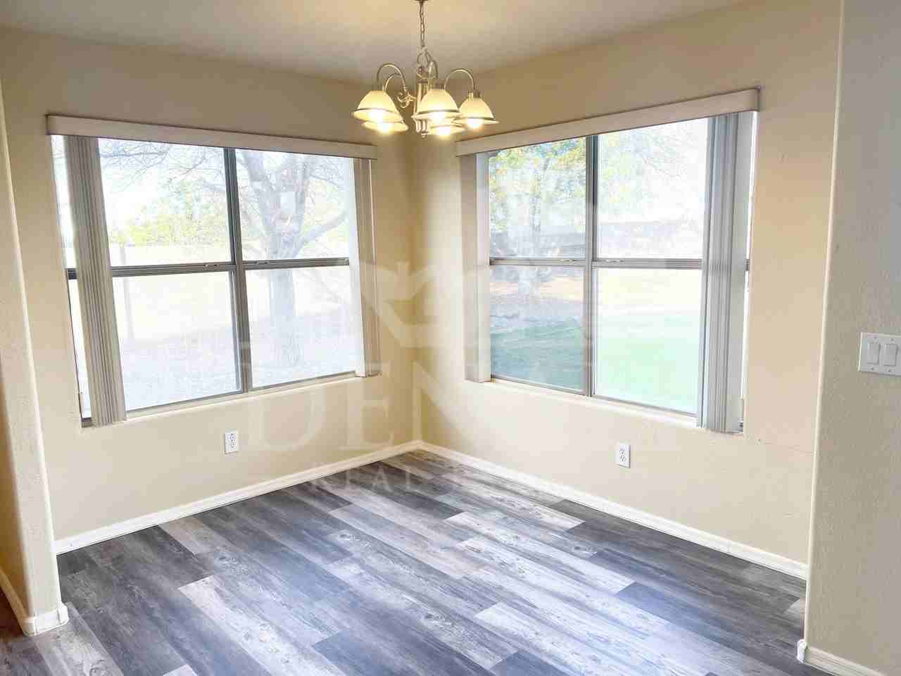 2207 S Peppertree Ct - Photo 6 of 21