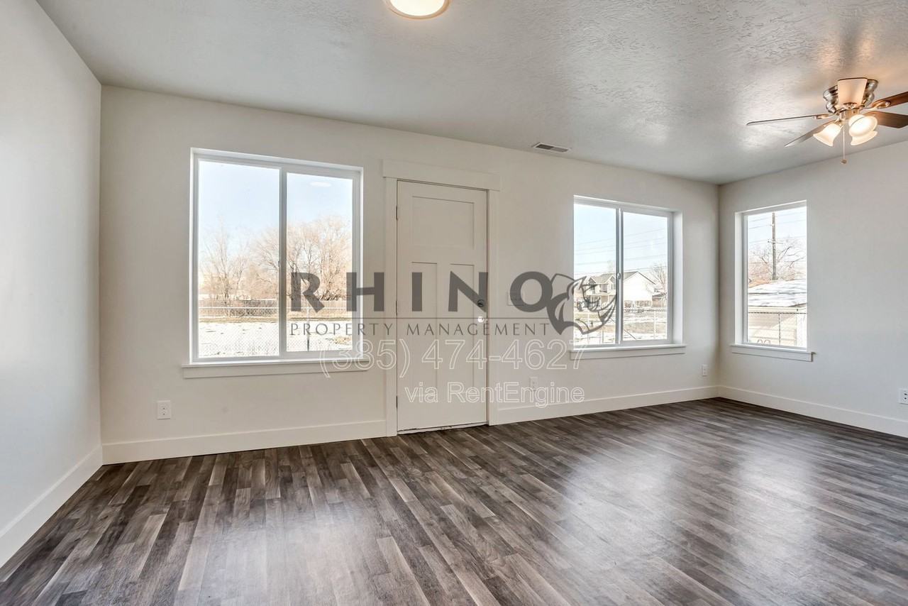 834 W Lennox St - Photo 4 of 14