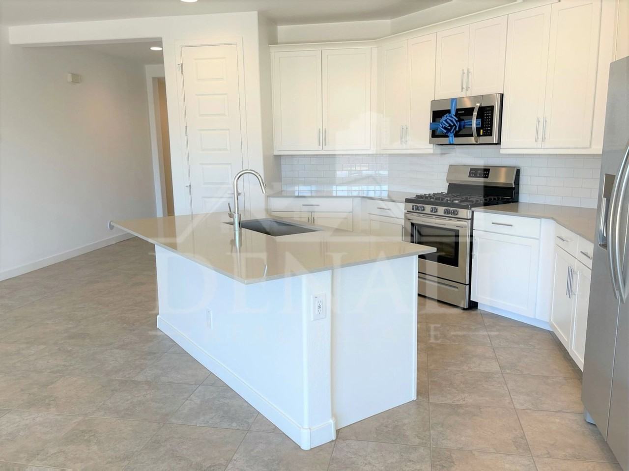 4622 N 192nd Ln - Photo 5 of 22