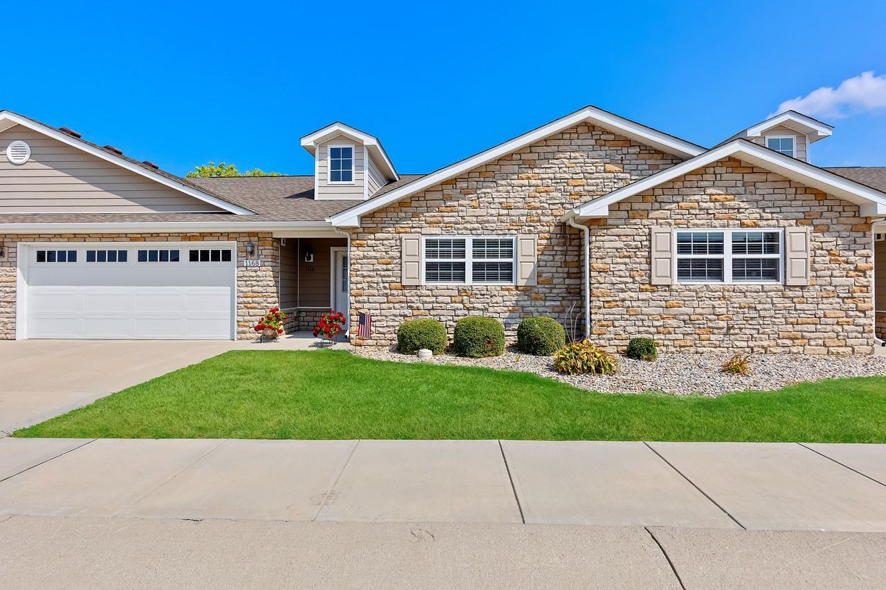 Redwood Westfield Hamilton Way - Photo 2 of 20