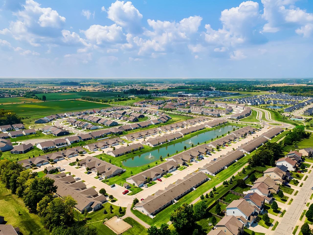 Redwood Westfield Hamilton Way - Photo 4 of 20