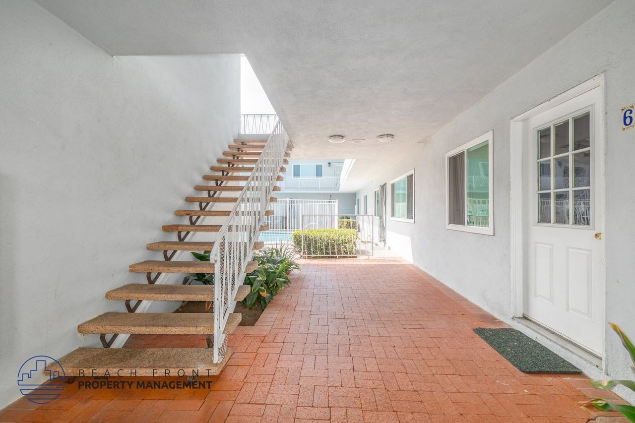 11819 Eucalyptus Ave. - Photo 6 of 18