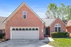 495 Fairway Ct - Photo 1 of 1