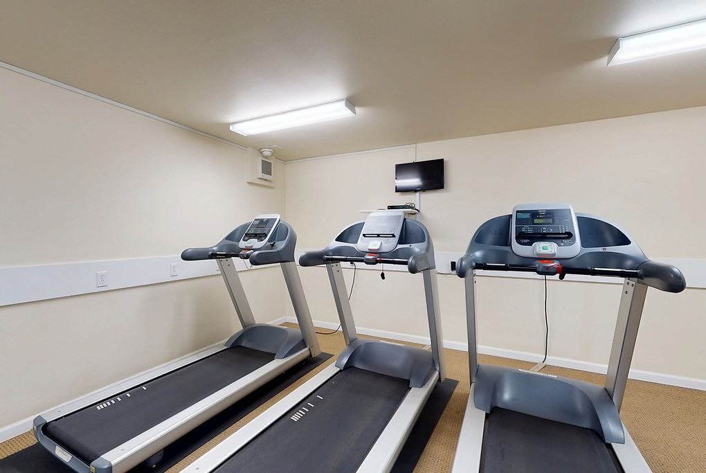 Foothill Commons - Photo 5 of 40