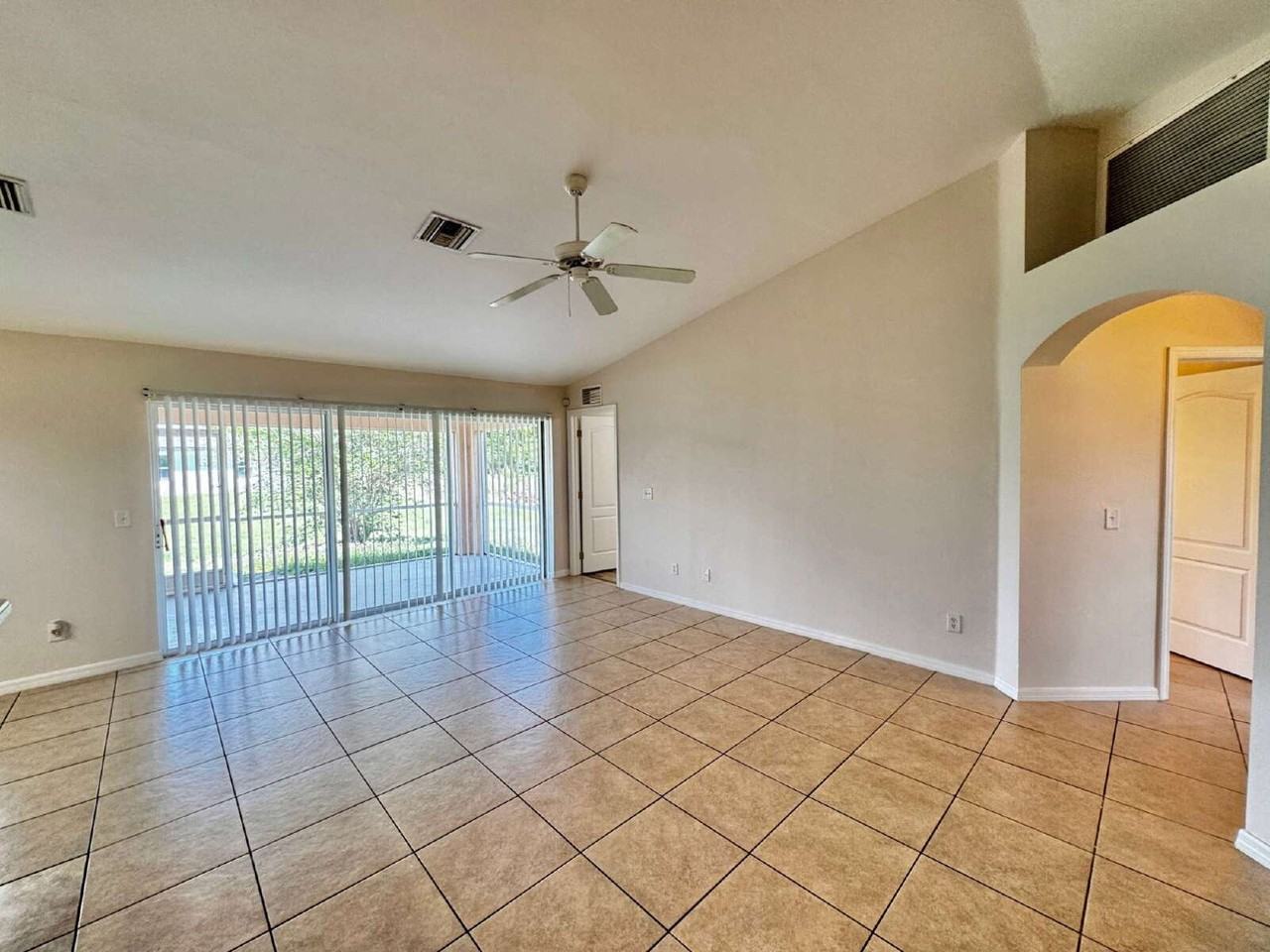 2904 44th St Sw - Photo 2 of 50