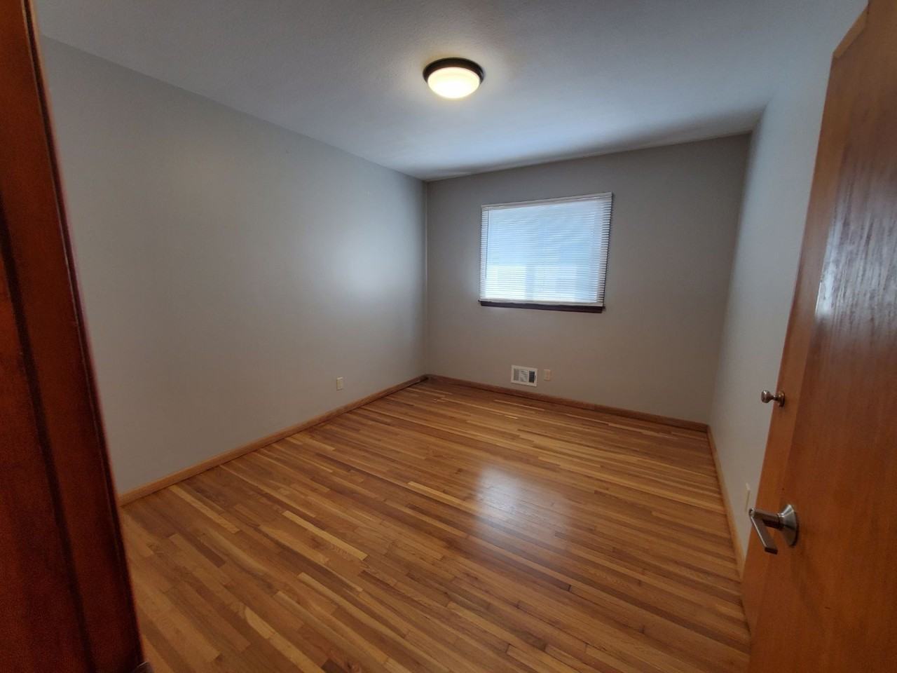 6018 Penn Ave S - Photo 6 of 16