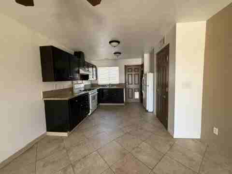 2805 Colibri Ct Apt 3 - Photo 7 of 19