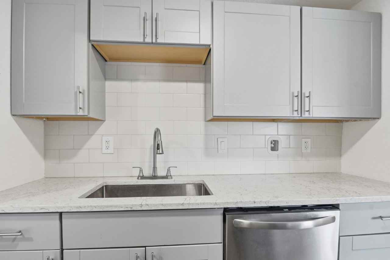 16432 E 13th Pl #4 - Photo 5 of 34