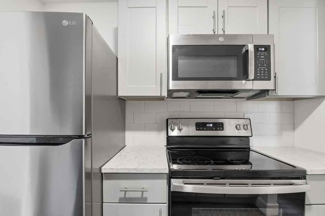 16432 E 13th Pl #4 - Photo 6 of 34