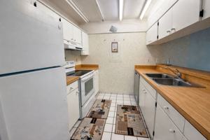 featured image of 940 Tennis Way