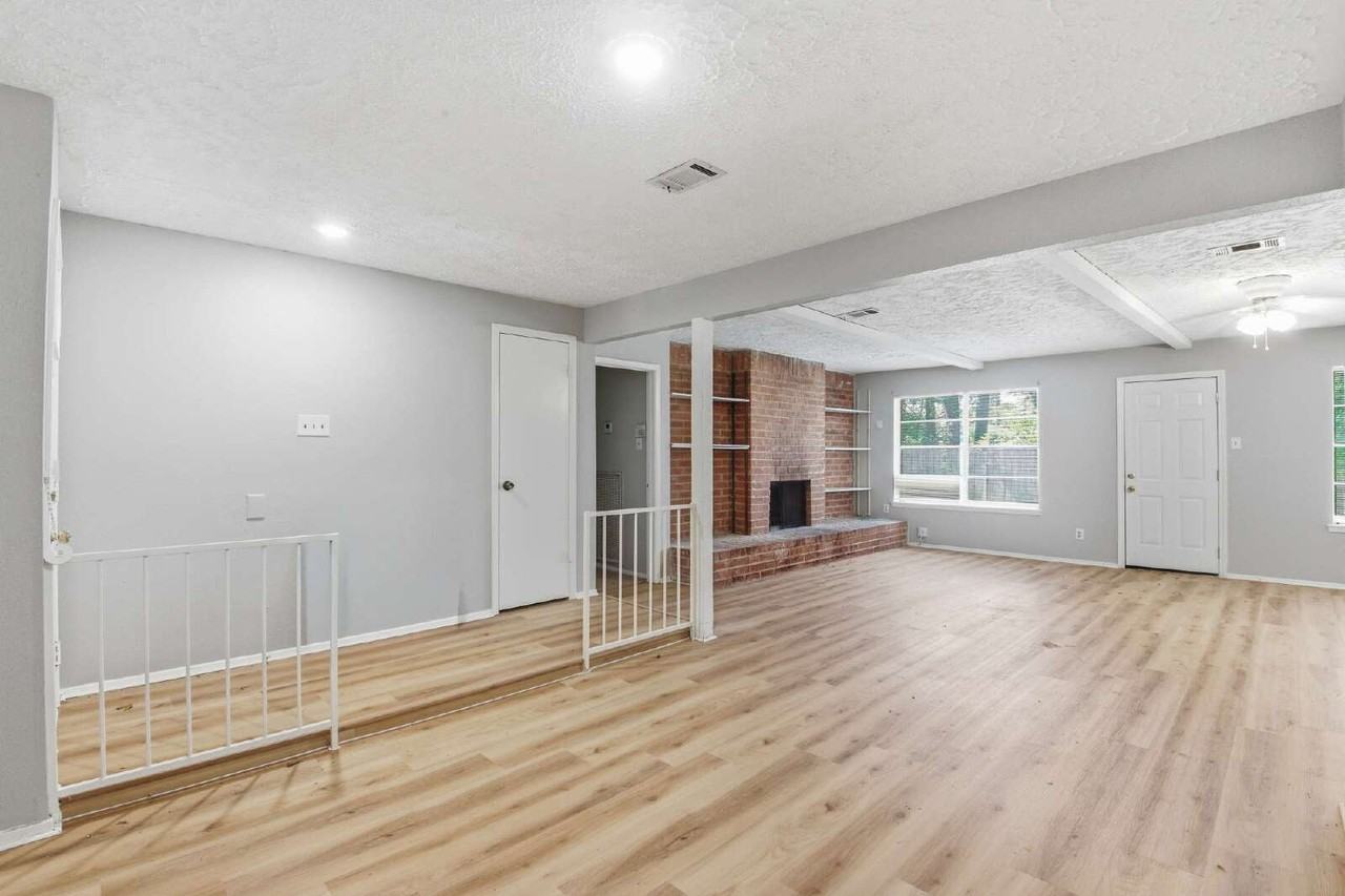 6015 Knotty Post Ln - Photo 3 of 17