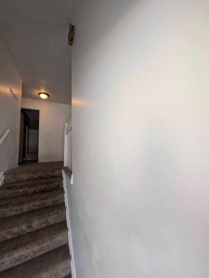 719 Peachtree Pl - Photo 6 of 11