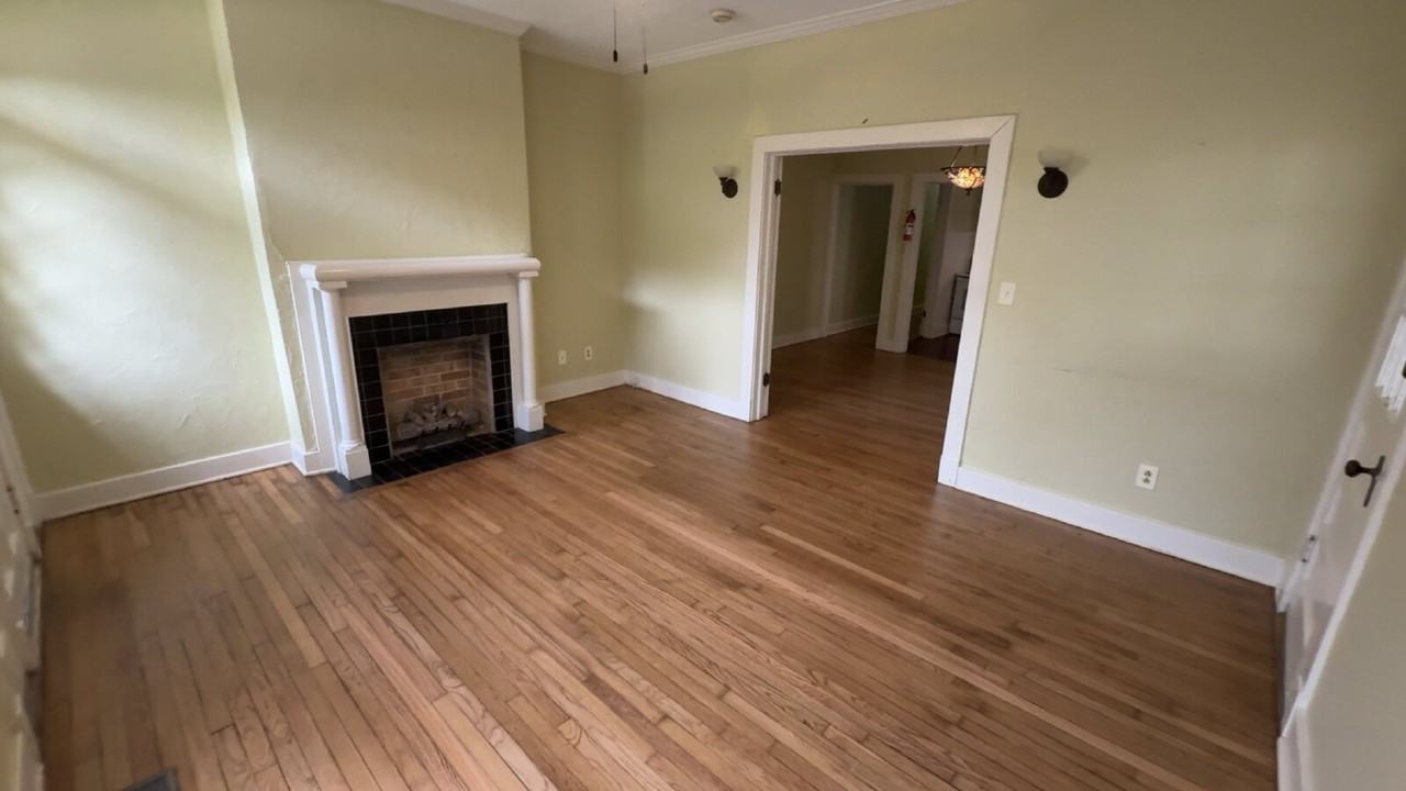 1338 N State St #A - Photo 5 of 22