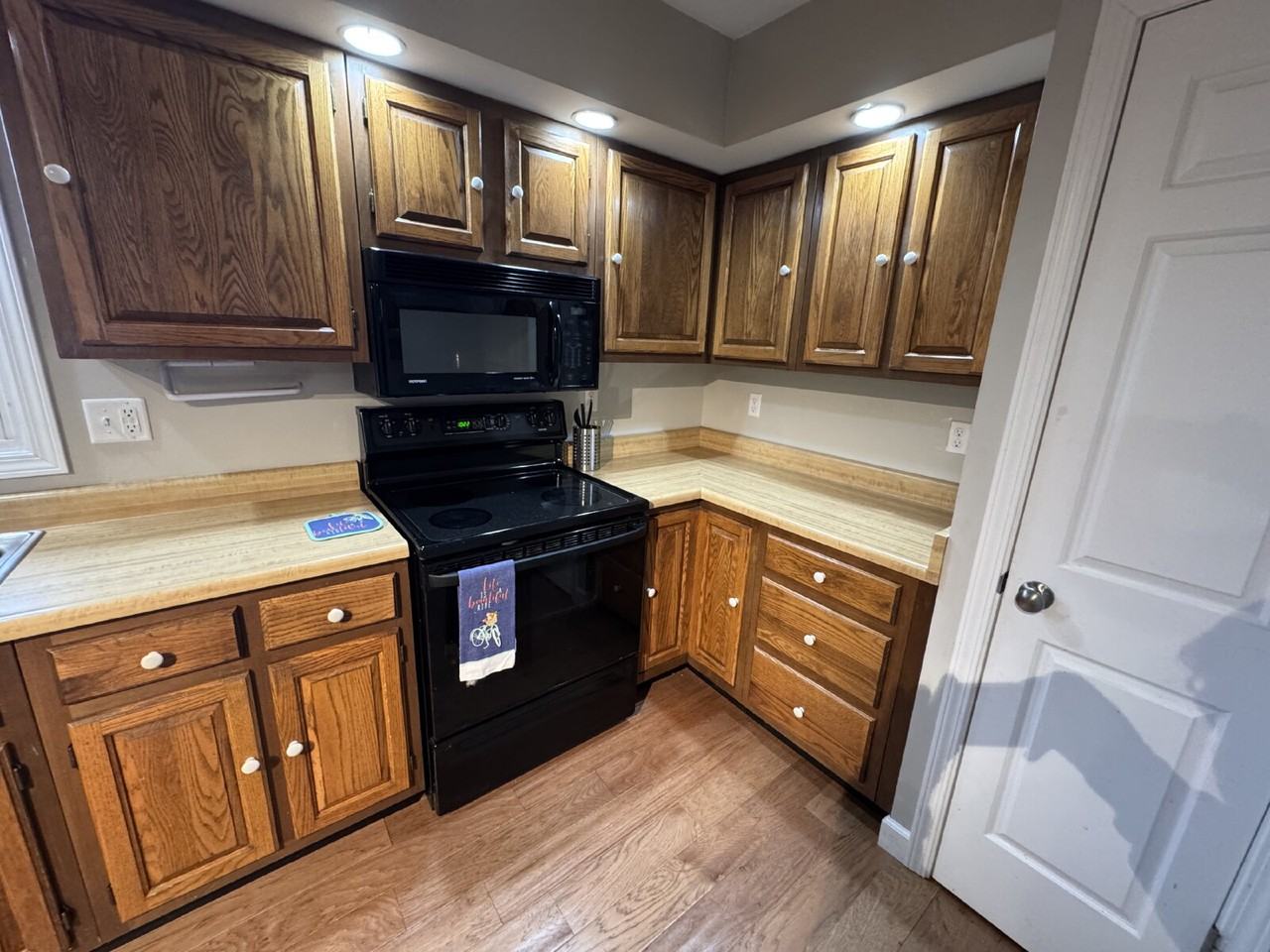 4026 Brookfield Dr - Photo 5 of 30