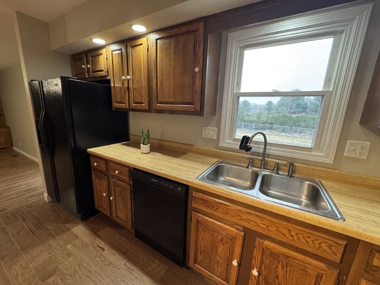 4026 Brookfield Dr - Photo 6 of 30