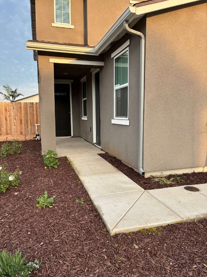 42 Blueberry Ln - Photo 3 of 18