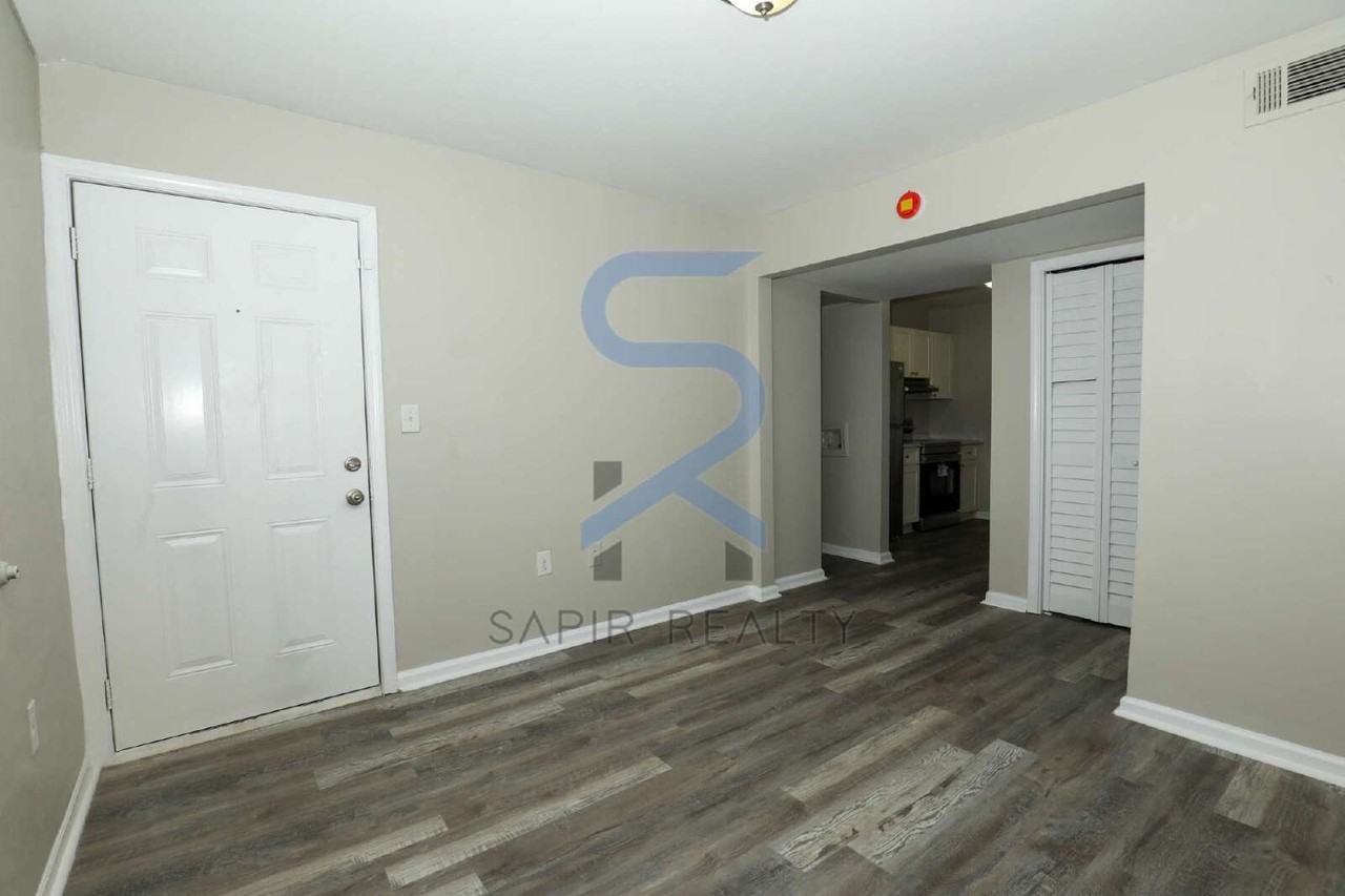 166 Anderson Ave Nw Unit B13 - Photo 2 of 12