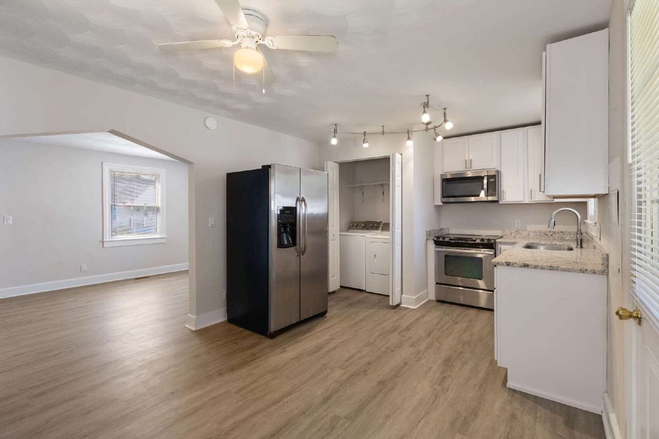 1115 Wright Ave - Photo 4 of 10