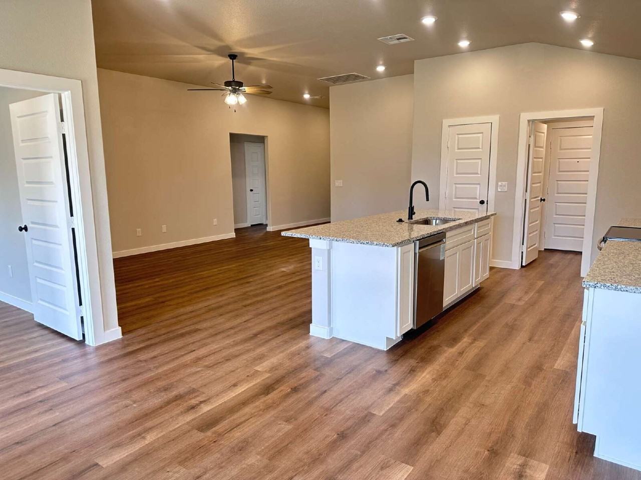 307 E 24th St - Photo 3 of 15