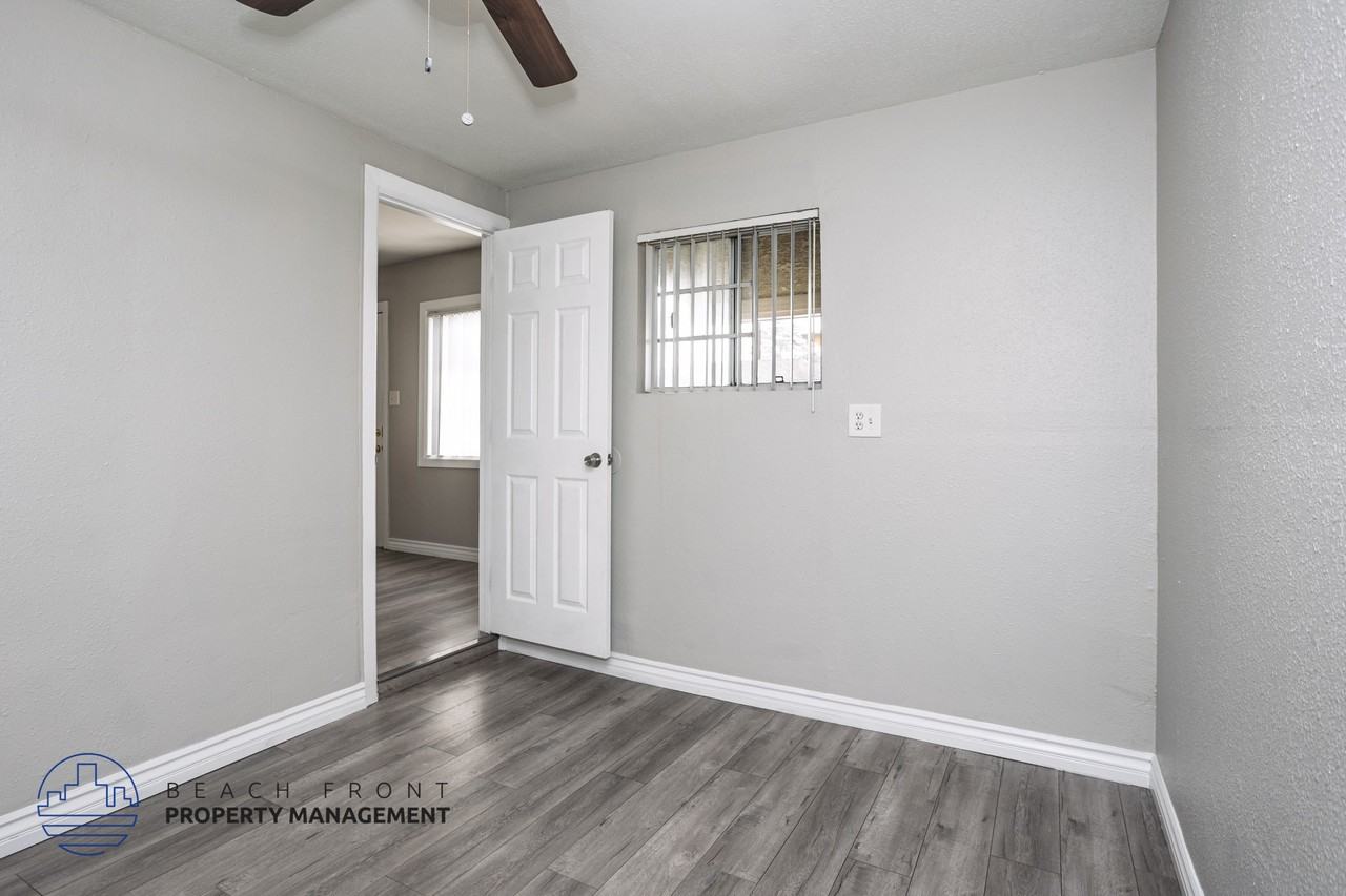 12621 Glenshire Rd, 12618 Lakewood Blvd. - Photo 5 of 12