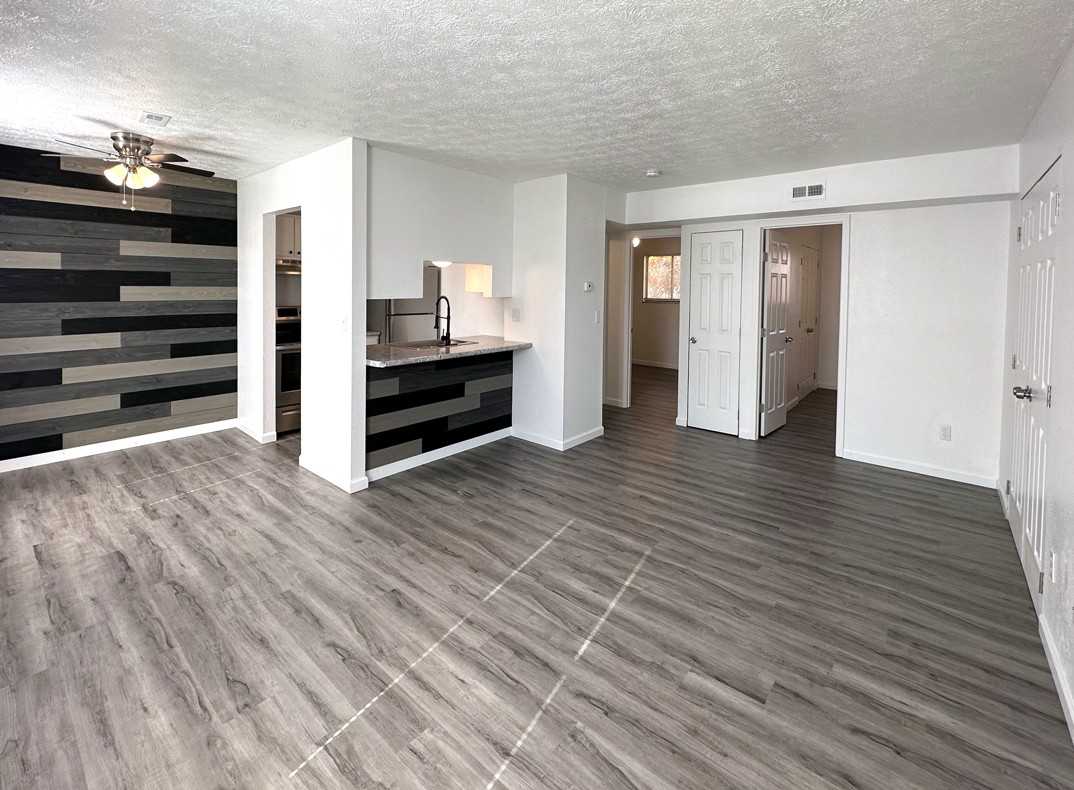 3238 Charlotte Ct #B