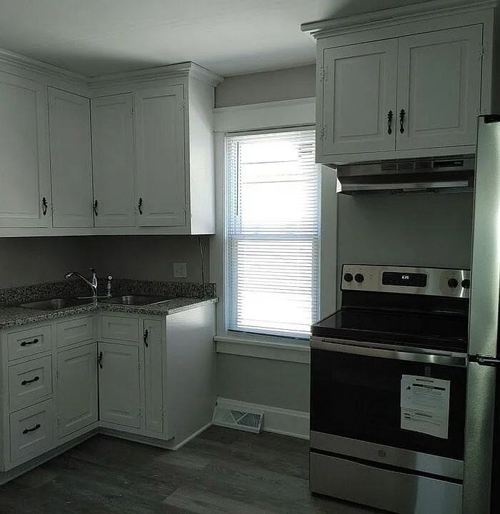 Caledonia St - Photo 3 of 10