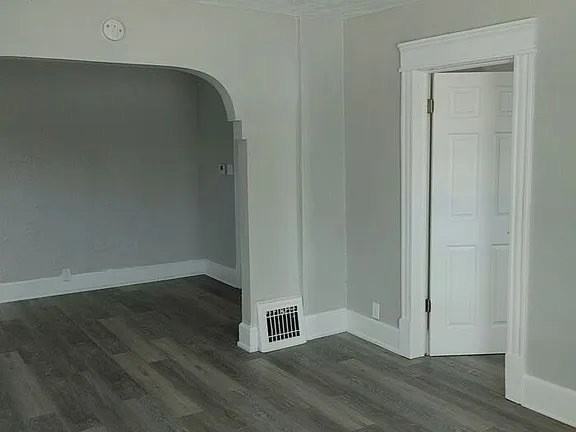 Caledonia St - Photo 7 of 10