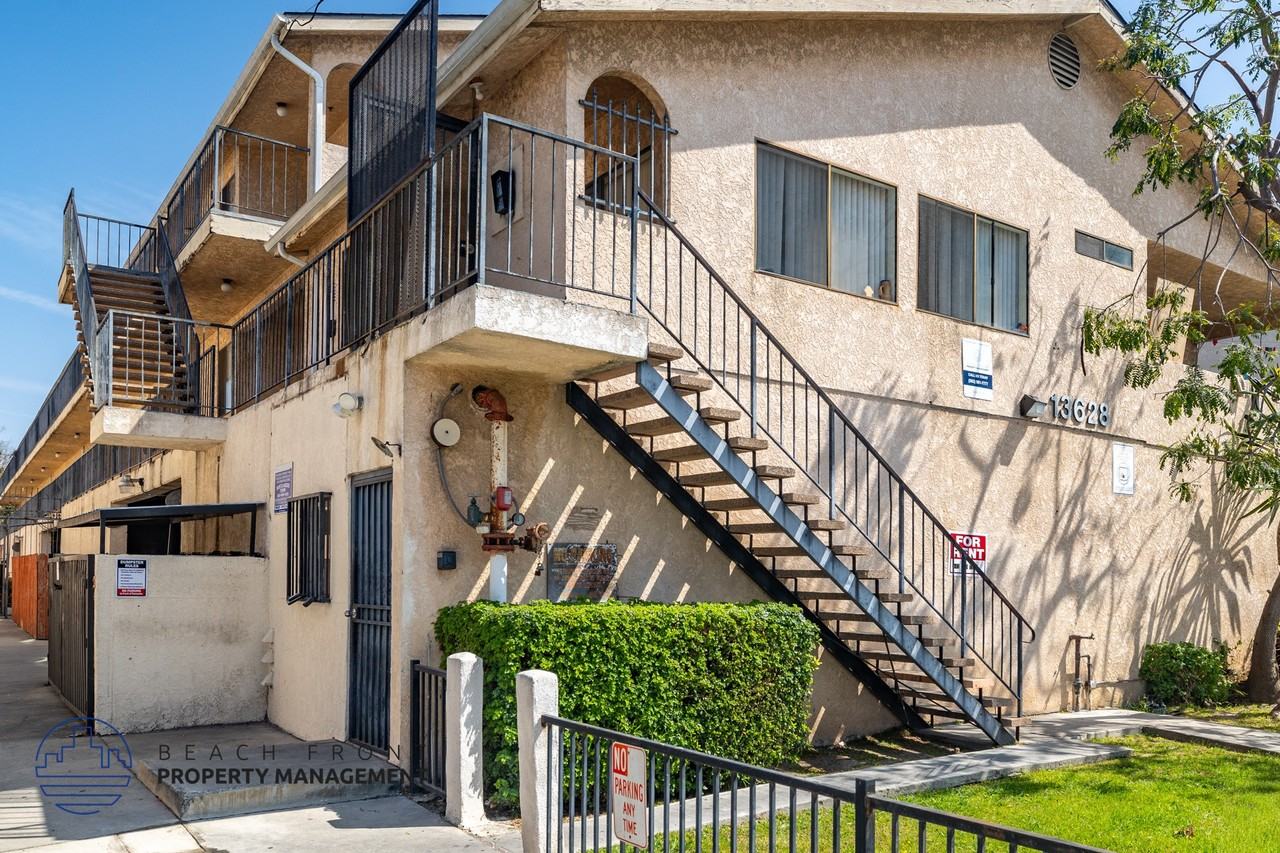 13628 Kornblum Ave. - Photo 5 of 8